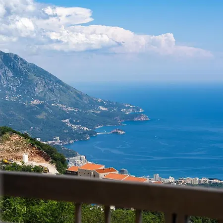 Monte Hill Villa *