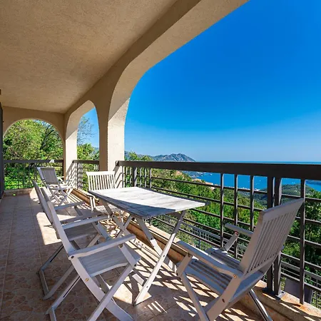 Monte Hill Villa