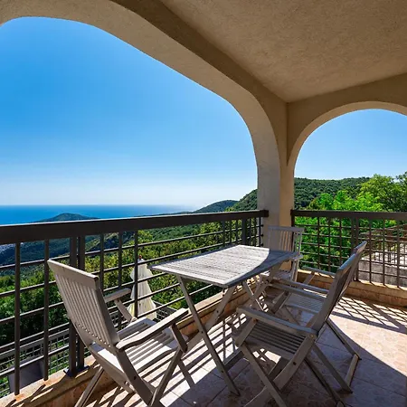 Monte Hill Villa *